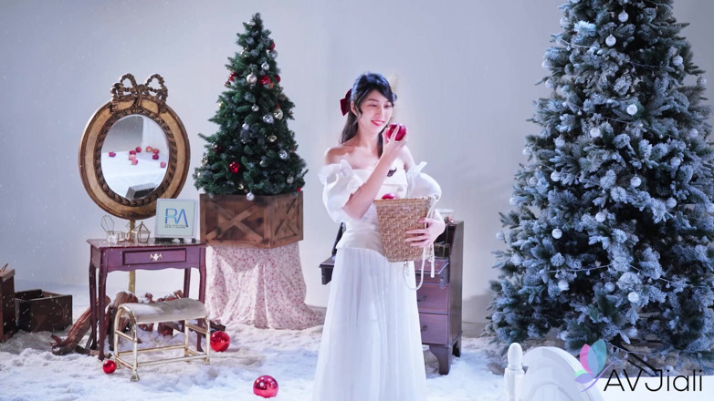 AV Jiali: Jiaxin est la blanche-neige excitée qui se fait baiser par...