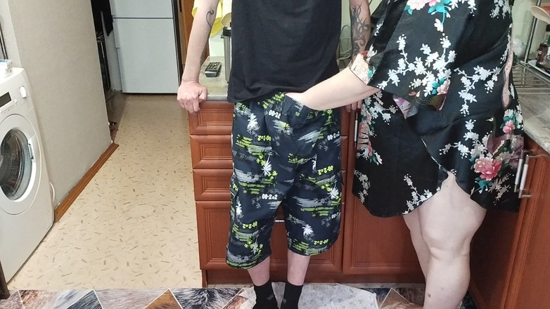 Zona901: Komm mit heißem sperma im mund der schwiegermutter, den sie...