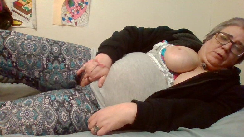 krazykristin: 얼굴에 큰 젖탱이로 사정할 수 있어