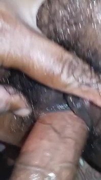 Mijn stiefzus masseerde met olie en neukte me