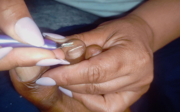 PABLO N3GROBAR: Throat Queen Selfcare Nail Treatment