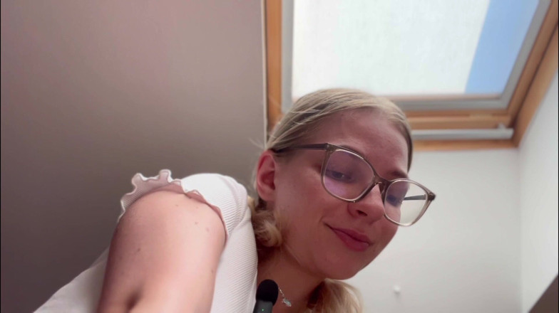 Goddess_Bella_Rae: Pumni cu Asmr - Whispering - Dominare feminină