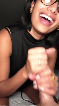 Itsleilanimay me laisse enfin la baiser en POV