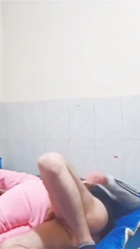 Amatérský sex - moje macecha neví, natáčím ji, když je ve čtyřech