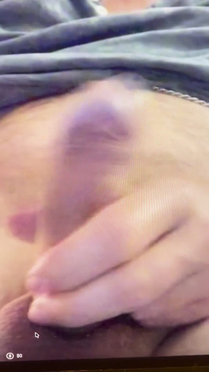 Mitchie: ดีมากเวลาช่วยตัวเองออกจากลูกสูบแข็งหน้ากล้อง