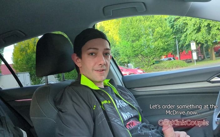 GayKinkCouple: Camisa manchada de leche 3 arriesgada diversión en el coche
