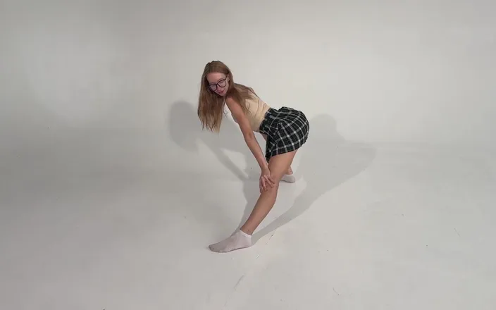 Skinny_lady69: Worship Body Goddess Yoga