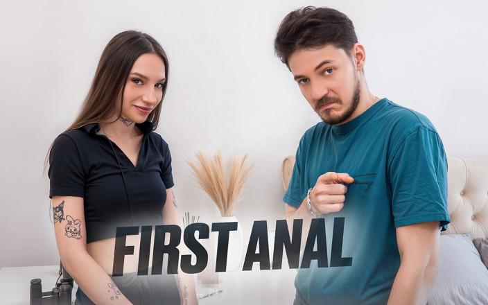 Luna Evans: ルナ・エヴァンス初のアナル準備 - フィンガーズ、グラス&ビッグ