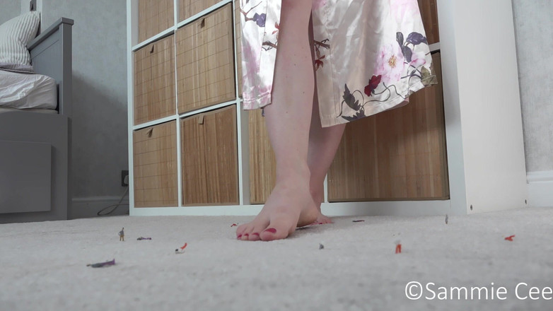 Sammie Cee: Gigantka boso