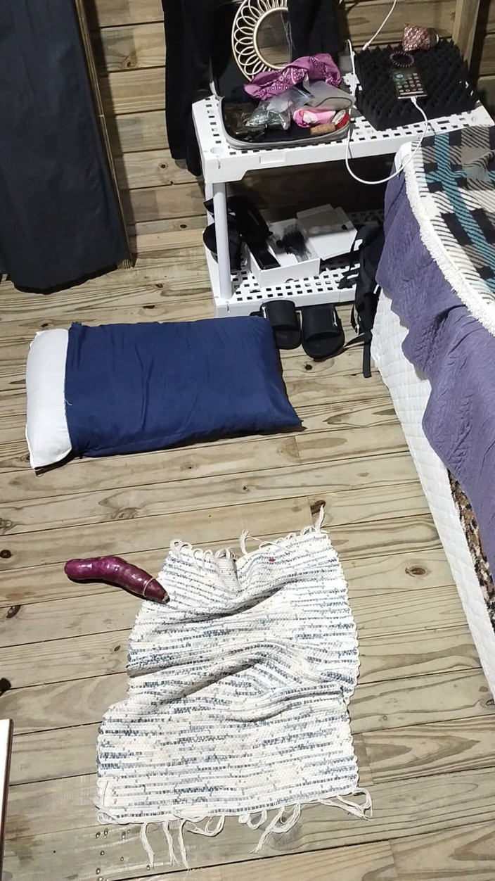 Sisssyl: Sissy transe Femboy schlampe anal spielzeug