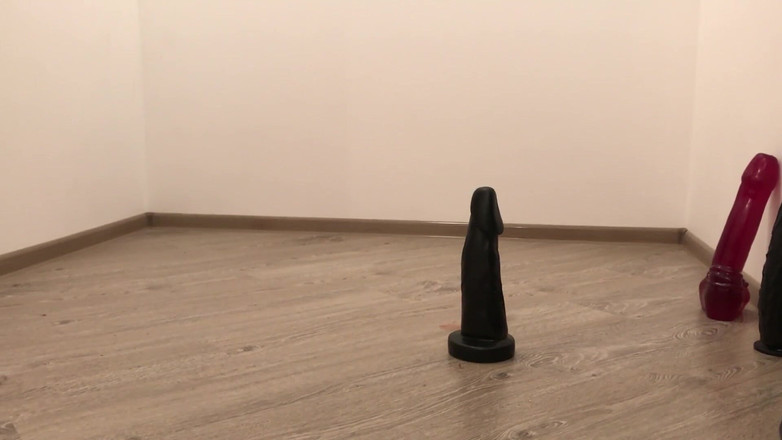 Alinatgirl: Grande anal dildo transsexual
