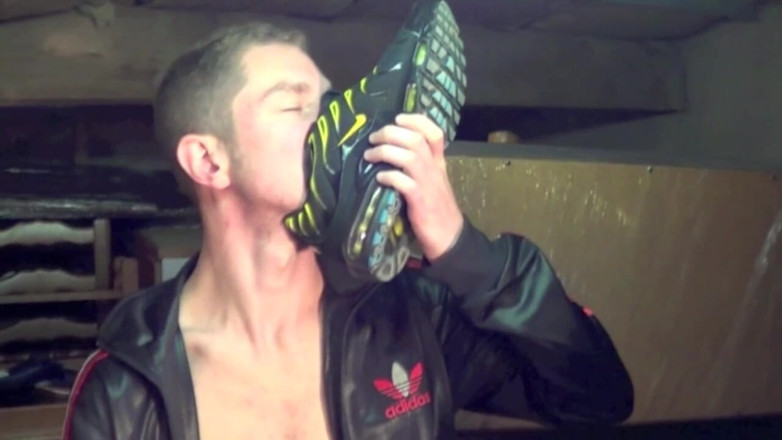 FRENCH STRAIGHT BOYS FUCKING GAY: Lilou ošukaná zvědavou rovnou kamarádkou