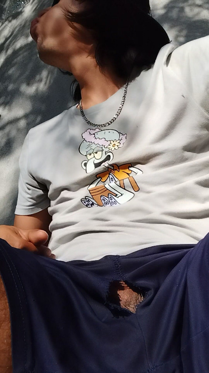 AlexAlejandro13: Buenos Días