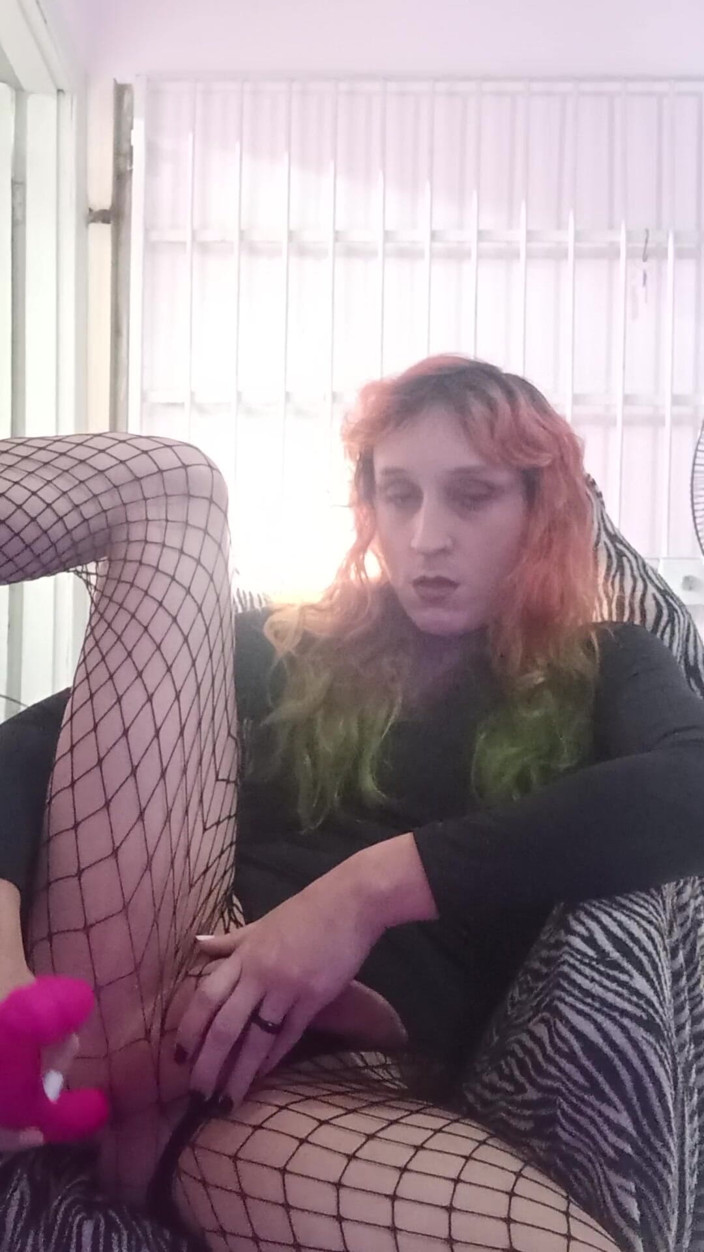 Nyxie Branco: Toy a Sissyhypno