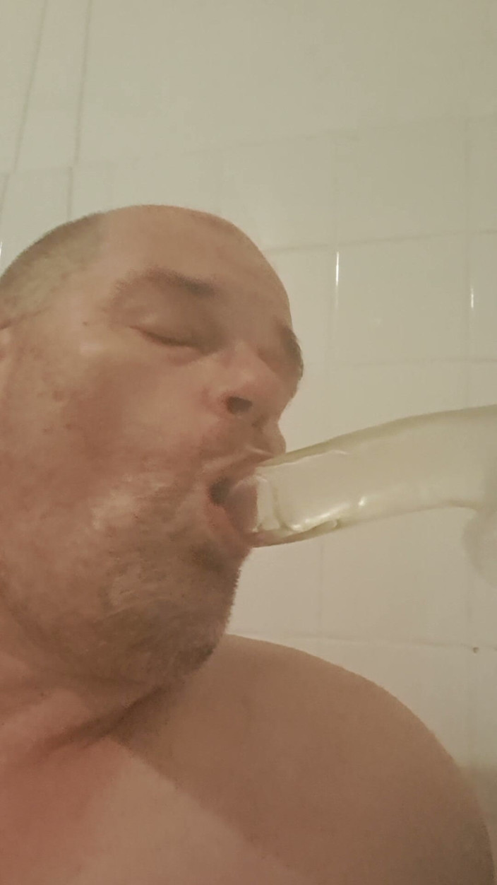 Fickspecht: Sucking Round in the Bathroom
