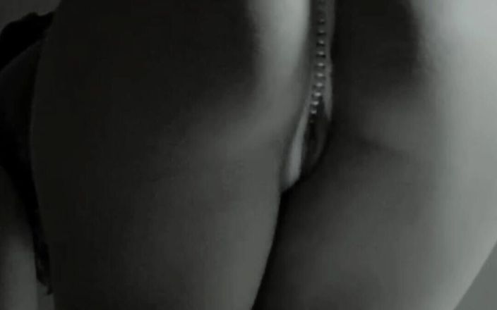 BrainSinners: Frustami Il Culetto - Luister naar me kreunen - Italiaans