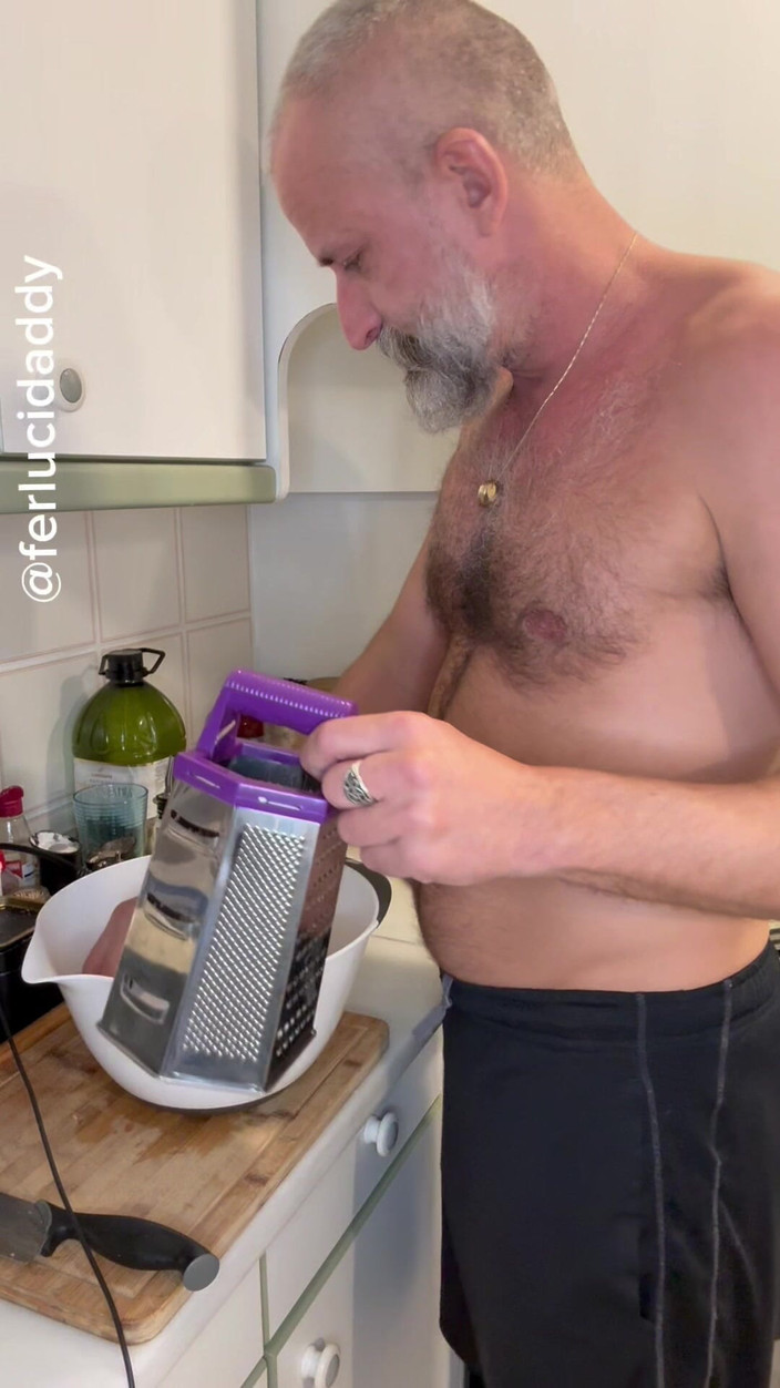 FerLuci: Memasak bogel