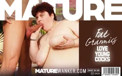 Le nonne grasse amano i giovani cazzi