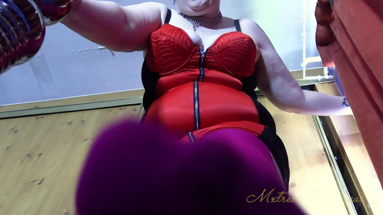 Mxtress Valleycat: Shrunk a Stomped