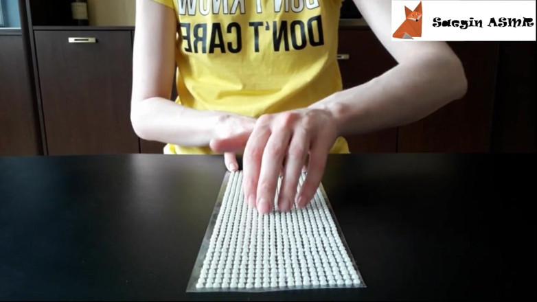 Saegin: 2[Asmr] Krabende steentjes (niet praten)