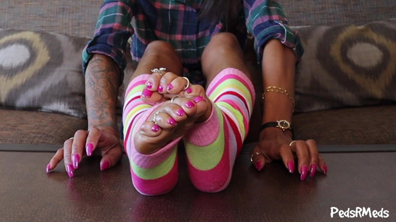 PedsRMeds: Prettyfeetdontcheat Asmr ตอกตะปูด้วยเท้าในมุมมอง