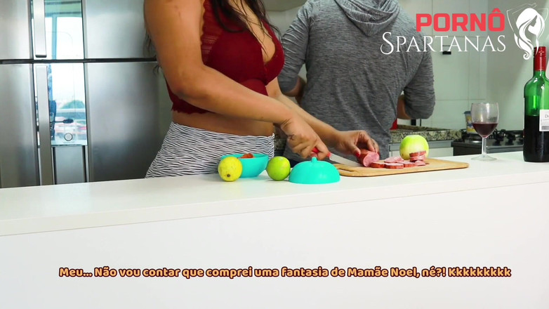 Julia Carioca: Kakak ipar saya membantu saya menyiapkan makan malam Natal