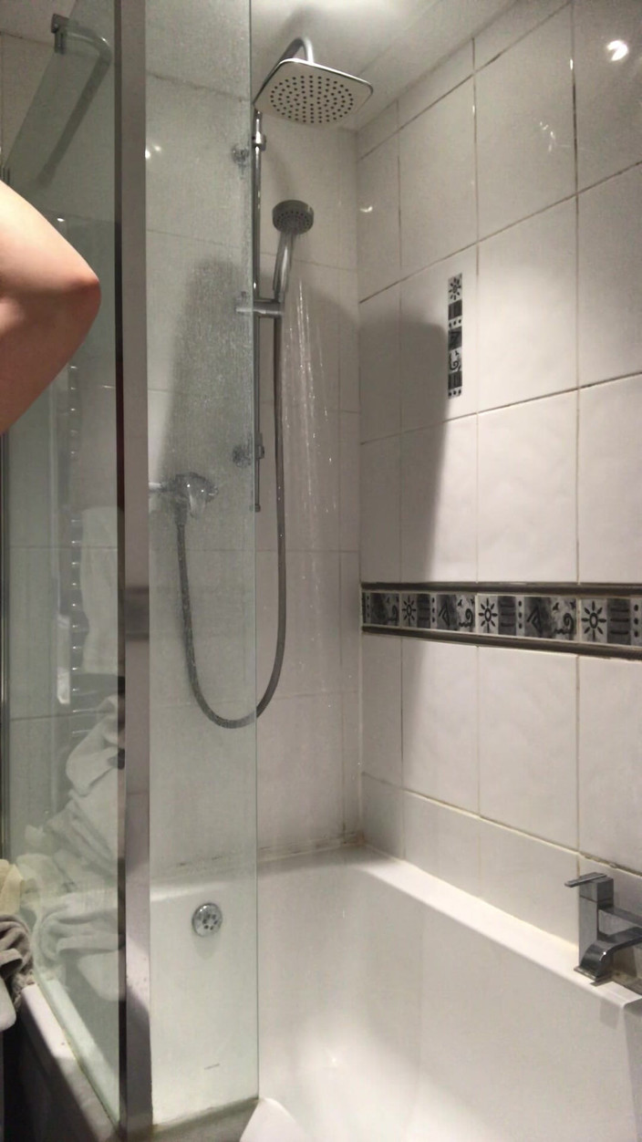 Jasmine brooks: Гарячий оргазм у душі