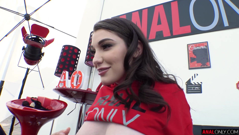 Anal Only: Lily's Anal Special
