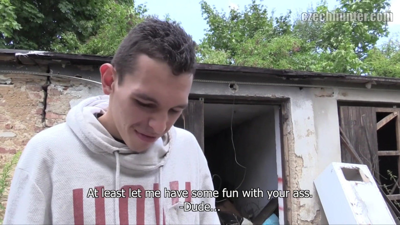 Czech Hunter: Czech Hunter Offers Broke Bartender 'ca'sh for an Outdoor Blowjob