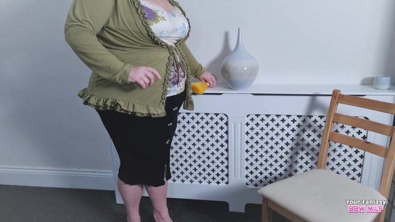 BBW_Wife: แม่บ้านนมใหญ่และตูด (เมียผู้ใหญ่ตัวใหญ่สวย)