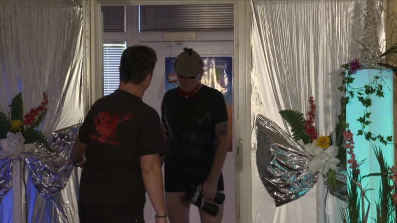 MMV Films: Máy bay bà già trẻ thích bắn tinh vào đít đến miệng