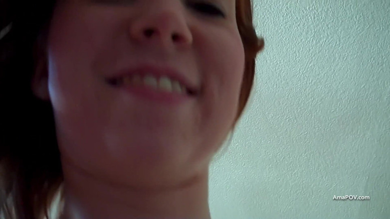 AmaPOV: Natürliche ginger lutscht mich, bevor ich in ihre blasse rasierte...