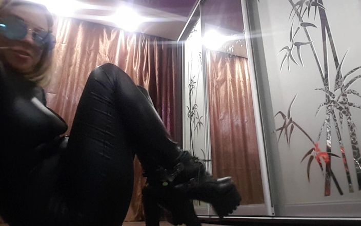 Larisa Cum: Mein schwarzer latex-catsuit und ich ficke und stöhne XXX