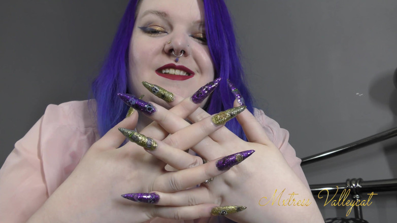 Mxtress Valleycat: Spooky, nails