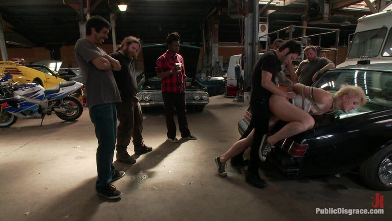 Public Disgrace by Kink: 肮脏的肮脏婊子