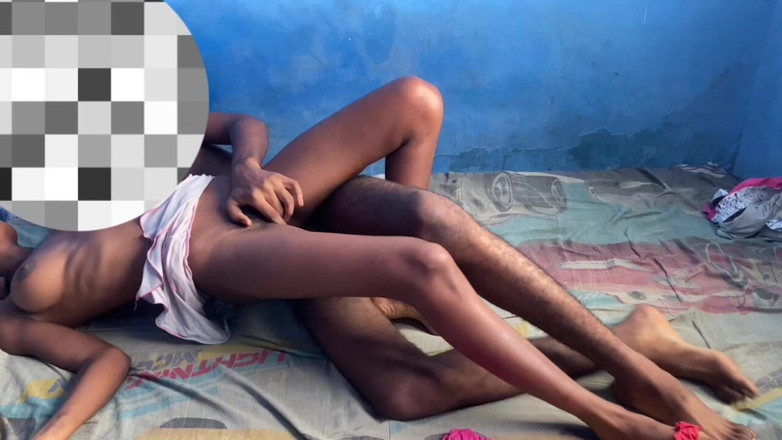 Savage Innocent69: Seks romantik dengan kawan baik saya semasa suaminya tiada