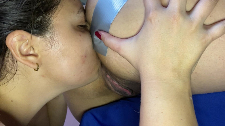 zoemelissa: Harter Blowjob von saftigem und nassem Hintern