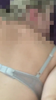 Nejprve mě ošukal do zadku a pak dal jeho ptáka do mé kundičky