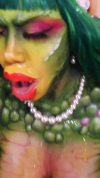 Gremlins | Canavar anne seni seviyor!! Greta Cosplay