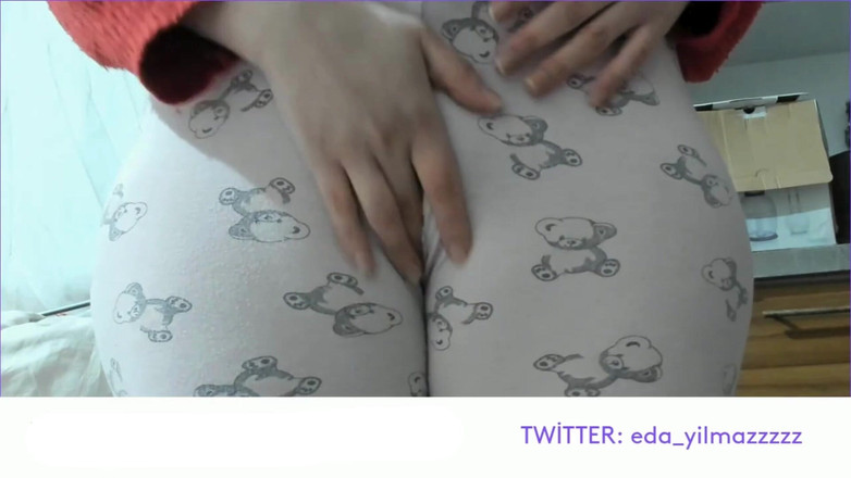 turk_milf_porno: Pajamas - Pajamas의 강아지 자위 - 큰 엉덩이 - 터키 밀프 포르노 - 터키 공개 - 공개