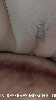 Gangbang Hard Avec Six Mecs Qui Me Baise Et Se Vide Sur Ma Chatte