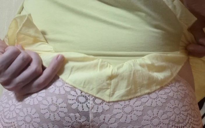 ElzaKom: Tillbedja Elza Kom's Ass och runka av hennes röv.