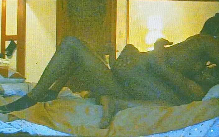 TS freaky MILF: Ролевая игра шмеля и большого черного члена, грязно говорящая