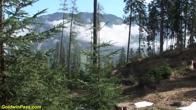 Goldwin pass: Donna tedesca bionda scopata all'aperto
