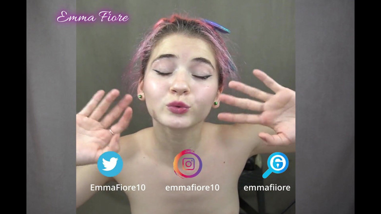 Emma Fiore: สาววัยรุ่นทำรูตูดเล็ก ๆ พังด้วยดิลโด้ยักษ์ - เอ็มม่า ฟิโอเร