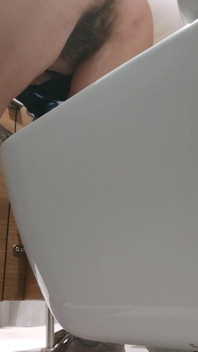 여성 화장실에 카메라