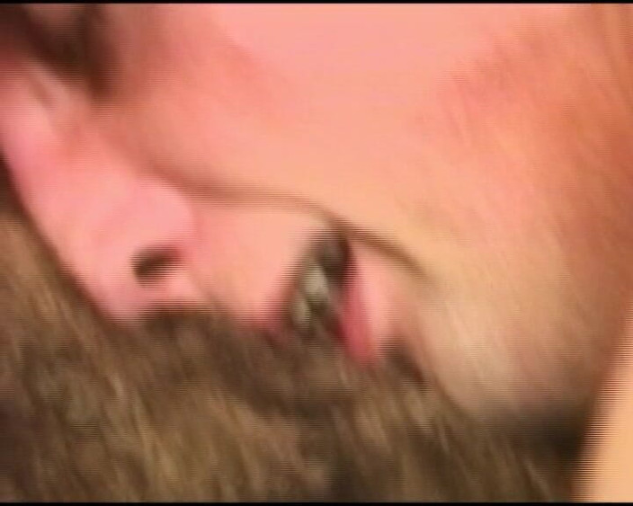 Deutsche Camgirls: Ohromující německá děvka šuká svého muže před kouřením