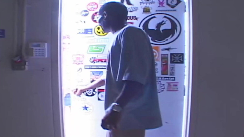 THAGSON: 大きな黒人のペニスシーン 1_sexy 小さな胸のブルネットが巨大な異人種間チンコを手に入れる