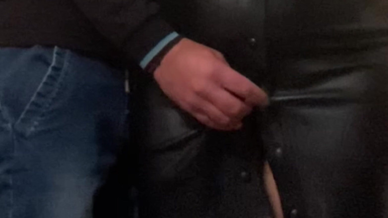 PriyaNaavya: 옴! 콜라주로 가는 길에 내 보지를 손가락으로 핑거프하는 낯선 남자