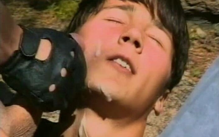 Gay RetroX VHS: Chicos en feliz erupción # 5